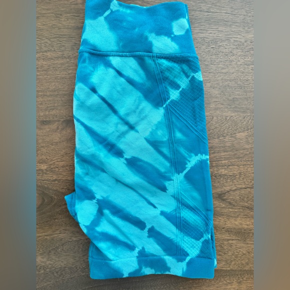 Target All in Motion Girls L Biker Shorts - Picture 2 of 3